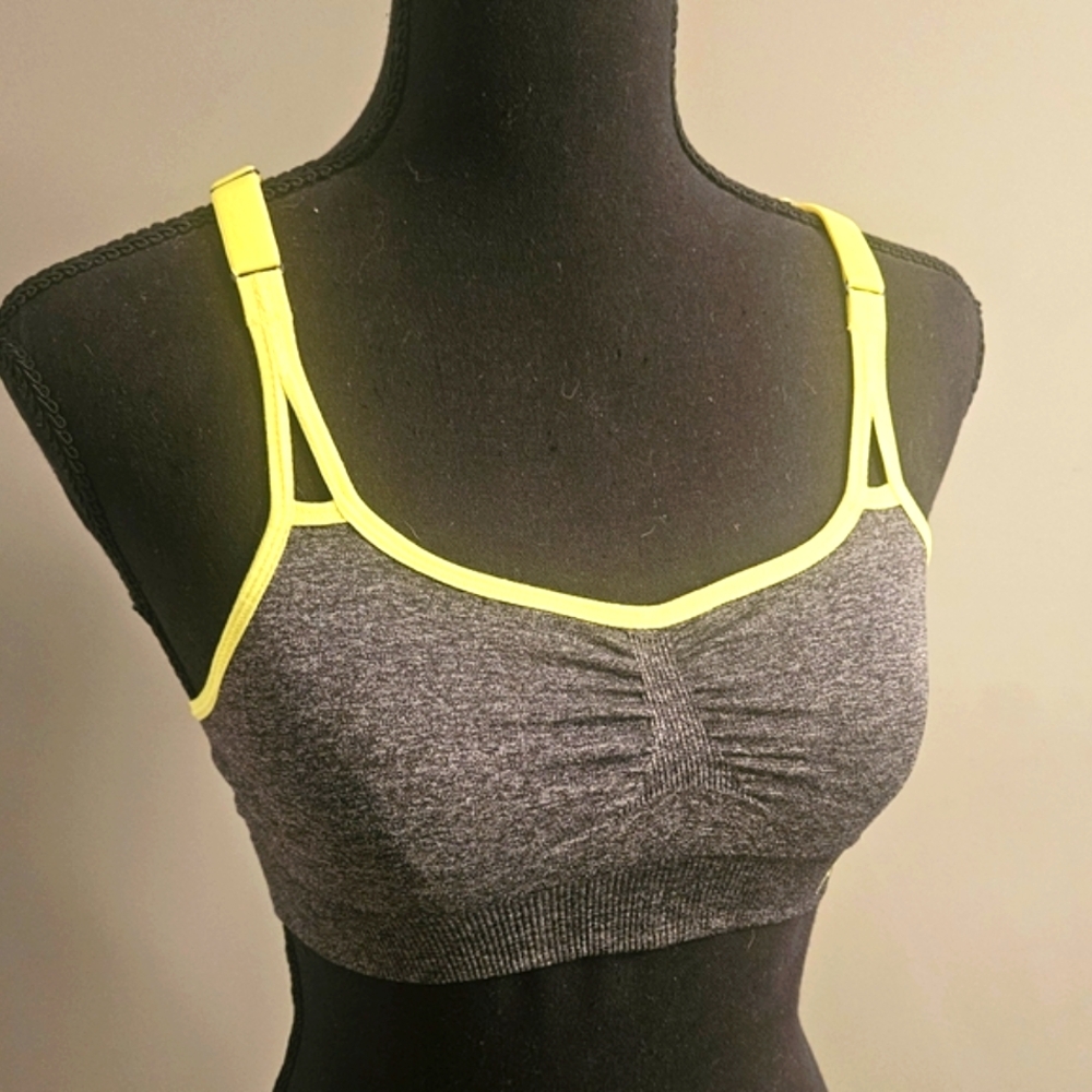 DANSKIN NOW SPORTS BRA SIZE SMALL
